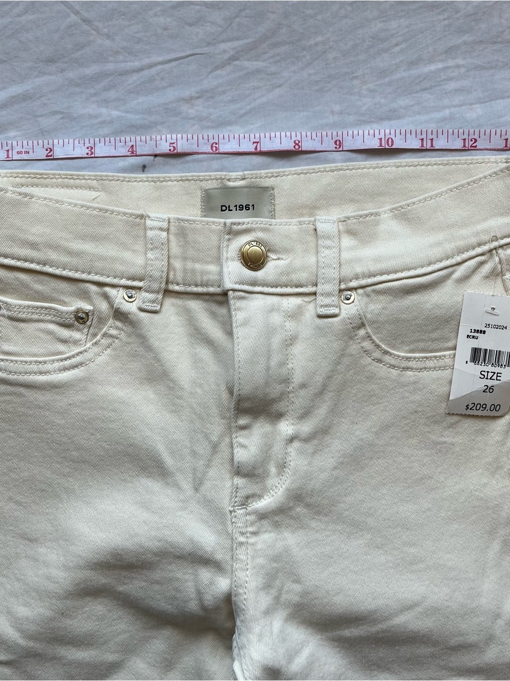 Women's Cream High-Rise Straight Jeans - Picture 3 of 6